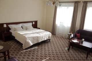 Отель Astoria Bed & Breakfast Сважендз Двухместный номер с 1 кроватью или 2 отдельными кроватями-4