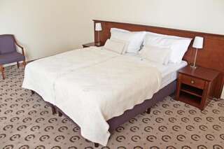 Отель Astoria Bed & Breakfast Сважендз Двухместный номер с 1 кроватью или 2 отдельными кроватями-16